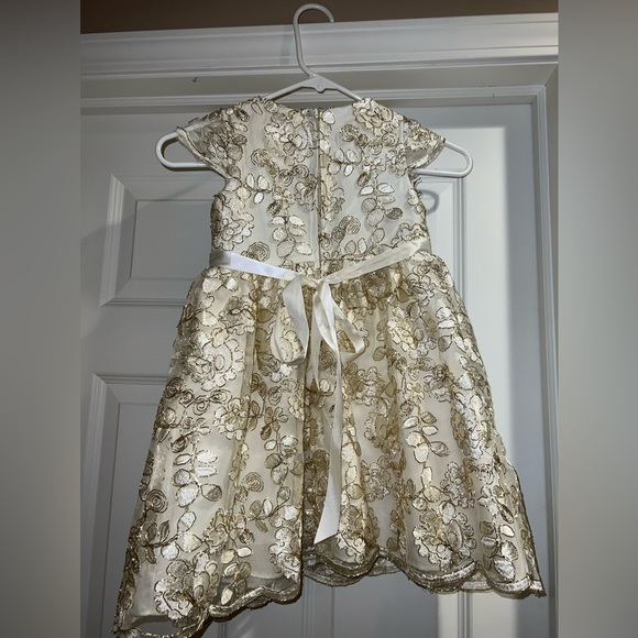 White and gold girls communion dresses by rare editions - Picture 4 of 13